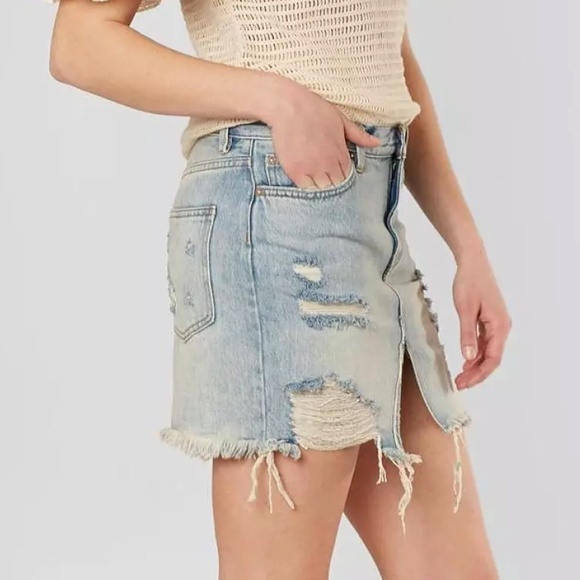 Free People NWT Relaxed & Destroyed Denim Skirt - Blue - Size 30 - Picture 3 of 11